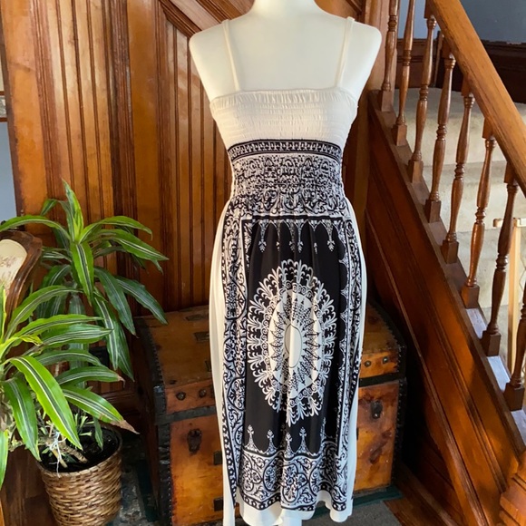 Magic Dresses & Skirts - Back and white gypsy boho mandala print dress